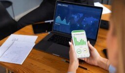 Optimizing Performance in High-Traffic SaaS Applications